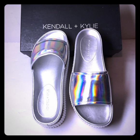 Kendall & Kylie Shoes - Kendall & Kylie isla 2 platform slip on sandal